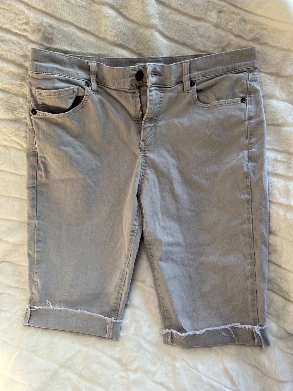 LOFT Women's Gray Skinny Crop Knee-Length Jeans with Raw Hem